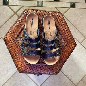 Clarks Sandals Leisa Grace Navy 7M